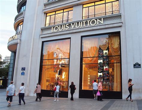 louis vuitton bags made in paris|louis vuitton paris store website.